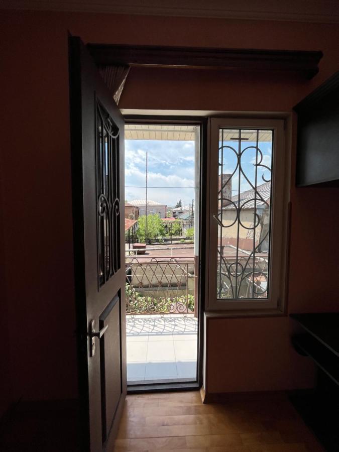 Hotel House On Ganja Street à Koutaïssi Extérieur photo