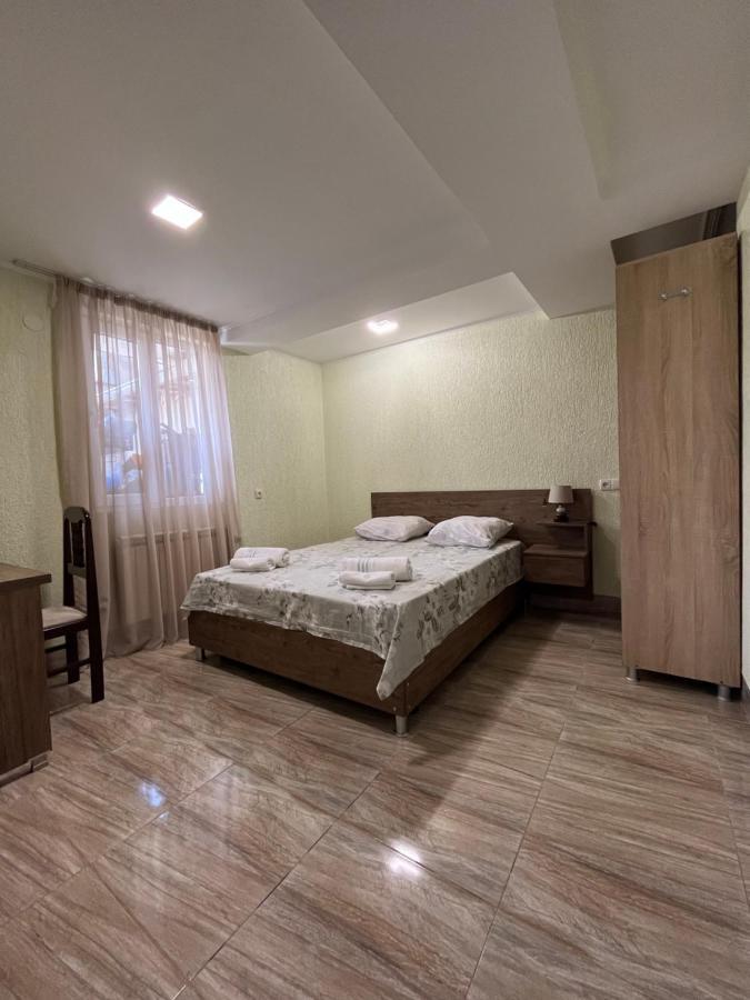 Hotel House On Ganja Street à Koutaïssi Extérieur photo